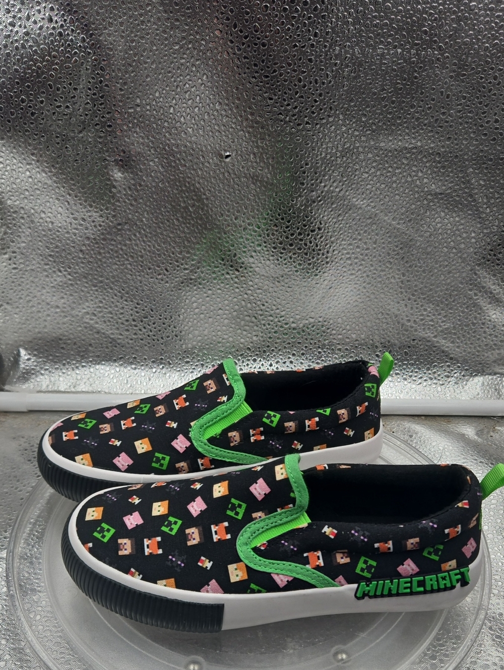 U Minecraft little boy's shoes. Size 7.5.